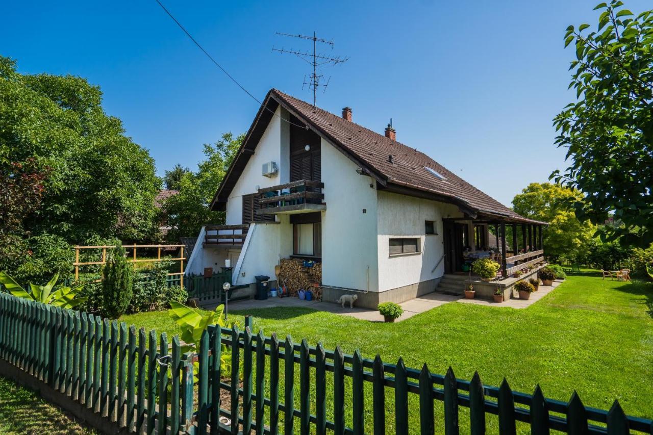 Regőczy Vendégház Zamárdi Exterior foto